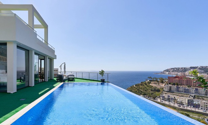 Almunecar House | Holiday Home 'Villa Joya Del Mediterraneo' with Sea View, Wi-Fi and Air Conditioning