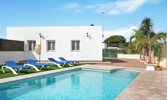 San Ambrosio House | Holiday Home "Villa Montemedio - Paco" with Private Pool and Mountain View