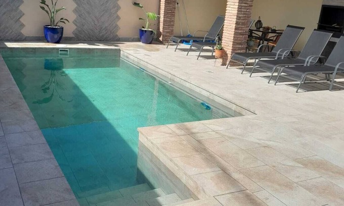 Padul House | Holiday Home 'Villa Sierra Nevada De Pilar Iii' with Mountain View, Wi-Fi and Air Conditioning