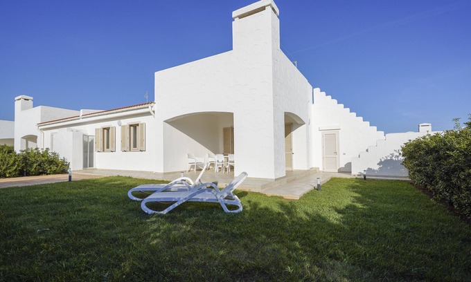 Ostuni House | Holiday Home "Villa Terry" with Sea View, Garden & Wi-Fi