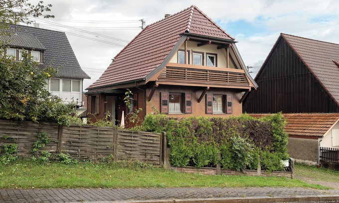 Lossburg House | Holiday Home 'Ziegler' with Private Terrace, Private Garden and Wi-Fi