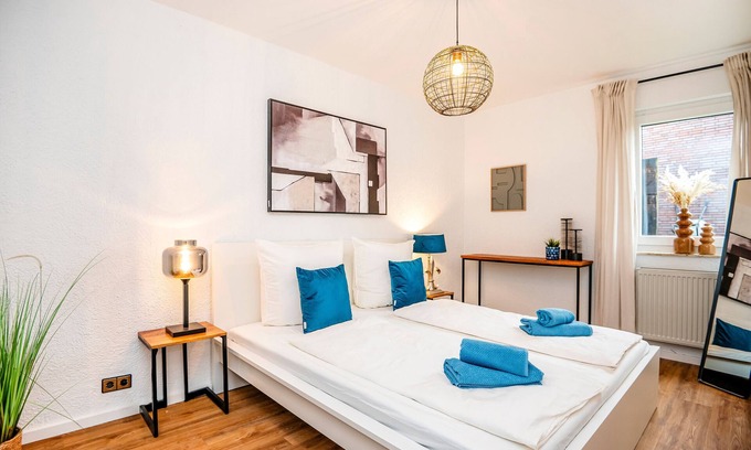 Xanten House | Holiday Home 'Zum Wohlfühlen In Xanten' with Private Garden, Balcony and Wi-Fi