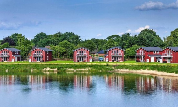 Hechthausen House | Holiday homes by the lake in the Geesthof holiday park, Hechthausen