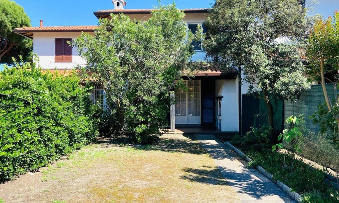 Lido delle Nazioni House | Holiday house Lido delle Nazioni for 1 - 8 persons with 3 bedrooms - Row house