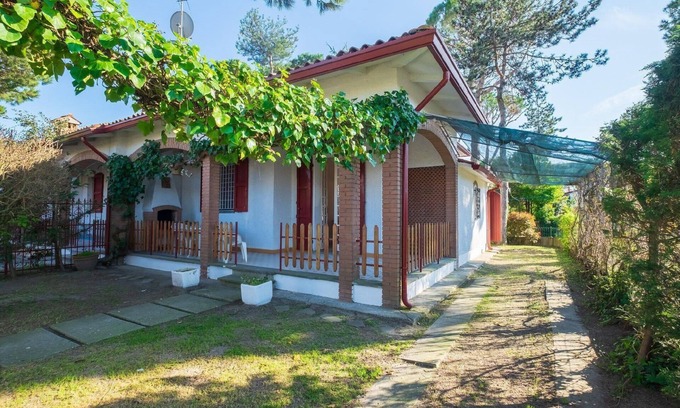 Lido delle Nazioni House | Holiday house Lido delle Nazioni for 1 - 6 persons with 3 bedrooms - Row house