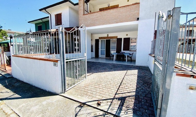 Lido delle Nazioni House | Holiday house Lido delle Nazioni for 1 - 6 persons with 2 bedrooms - Row house