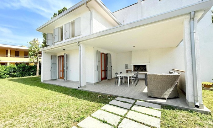 Lido delle Nazioni House | Holiday house Lido delle Nazioni for 1 - 6 persons with 2 bedrooms - Row house
