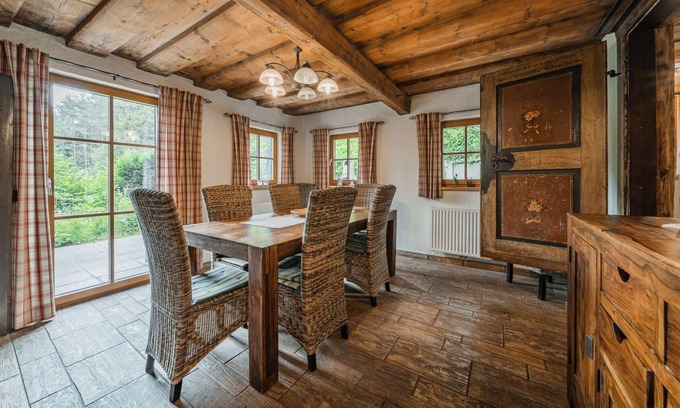 Bad Goisern House | Holiday house Bad Goisern for 1 - 8 persons with 4 bedrooms - Holiday home