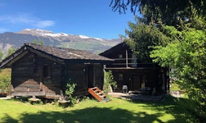 Bruson House | Holiday house Bruson for 1 - 7 persons with 3 bedrooms - Holiday home