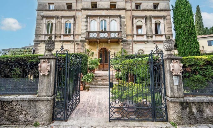 Caprino Veronese House | Holiday house Caprino Veronese for 1 - 13 persons with 7 bedrooms - Holiday home