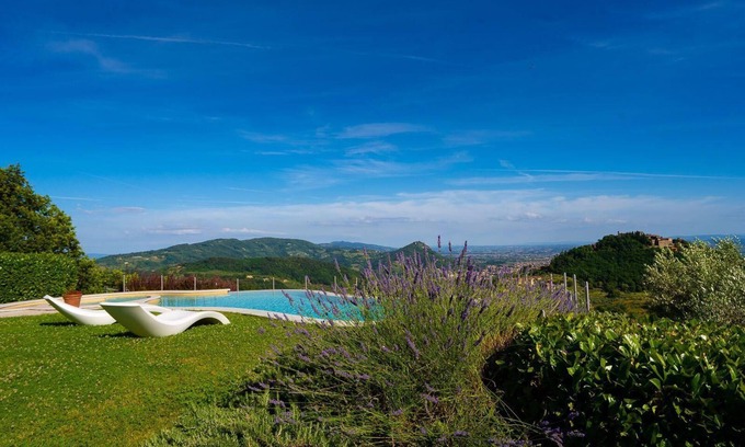 Margine Coperta-Traversagna House | Holiday house Montecatini Terme for 1 - 10 persons with 4 bedrooms - Holiday home