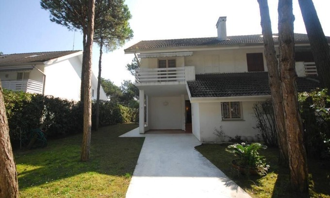 Lignano Riviera House | Holiday house Lignano Sabbiadoro for 1 - 7 persons with 4 bedrooms - Twin house