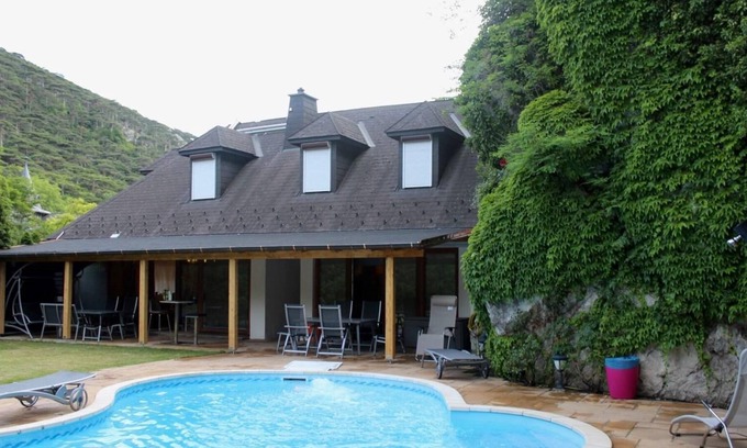 Modling House | Holiday house Mödling for 1 - 18 persons with 8 bedrooms - Holiday home