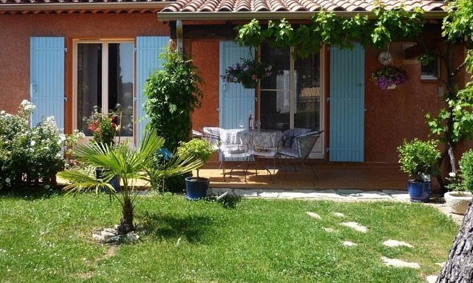 Pierrevert House | Holiday house Pierrevert for 1 - 4 persons with 2 bedrooms - Twin house