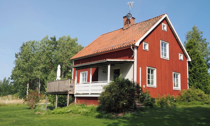 Moklinta Villa | Holiday house by river Dalälven.