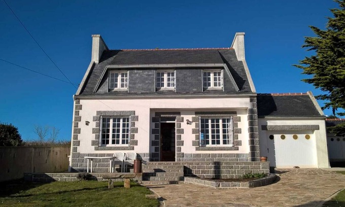 Plogoff House | Holiday house, sea view, near the Pointe du Raz.