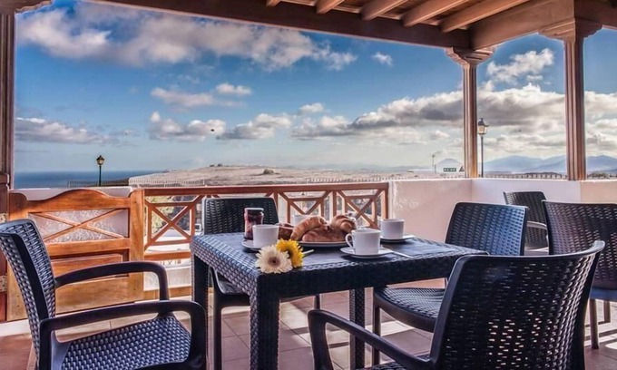 Conil House | Holiday house Tias for 2 - 8 persons with 4 bedrooms - Holiday house