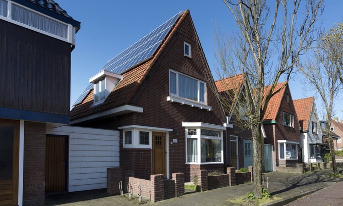 Egmond aan Zee House | Holiday house with 3 bedrooms for 6 people with garden and 500 meters from the beach.