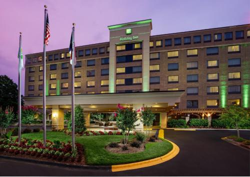 University Place Hotel | Holiday Inn Charlotte University by IHG