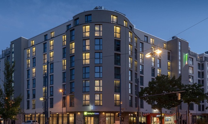 Offenbach am Main Hotel | Holiday Inn Express Offenbach by IHG