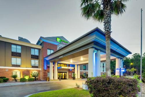 Flemington Hotel | Holiday Inn Express Hotel & Suites Hinesville by IHG