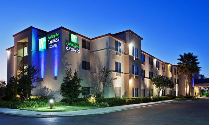 Tracy Hotel | Holiday Inn Express Hotel & Suites Tracy by IHG