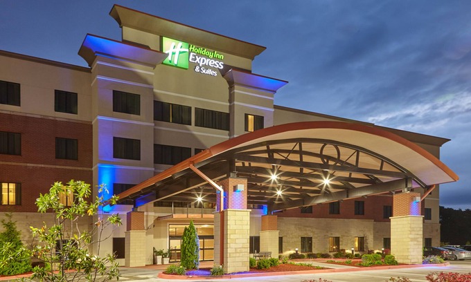 Columbia Hotel | Holiday Inn Express Hotel & Suites Columbia Univ Area-Hwy 63 by IHG