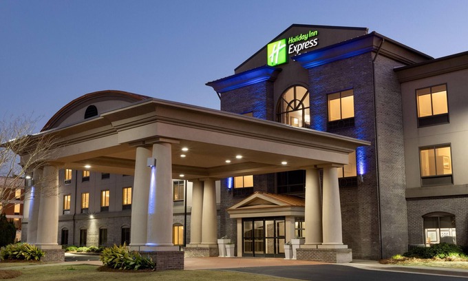 Opelika Hotel | Holiday Inn Express Hotel and Suites of Opelika/Auburn by IHG