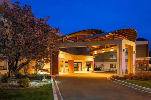Wauwatosa Hotel | Holiday Inn Express Milwaukee - West Medical Center by IHG