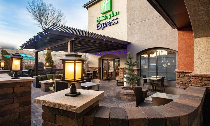 Prescott Hotel | Holiday Inn Express Prescott by IHG
