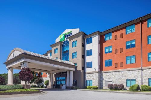 Waldron Hotel | Holiday Inn Express & Suites Kansas City Airport by IHG