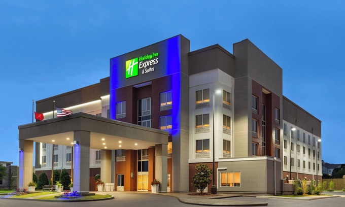 Tuscaloosa Hotel | Holiday Inn Express & Suites Tuscaloosa-University by IHG