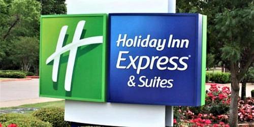 Dearborn Hotel | Holiday Inn Express & Suites - Detroit - Dearborn by IHG