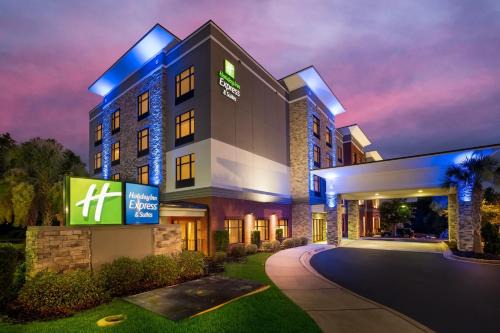 Lexington Hotel | Holiday Inn Express & Suites Lexington by IHG