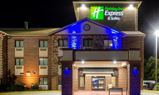 Olathe Hotel | Holiday Inn Express & Suites - Olathe South by IHG