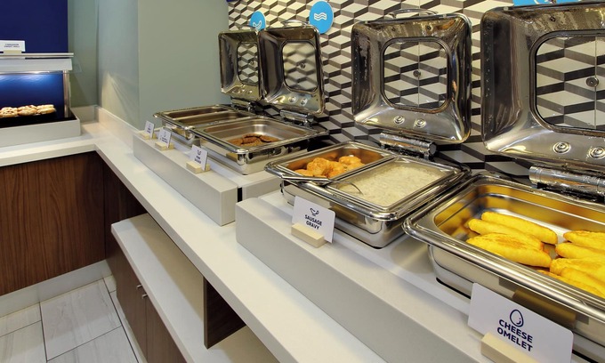 White Station Hotel | Holiday Inn Express & Suites Memphis East by IHG