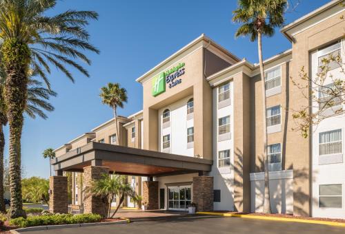 Orlando Hotel | Holiday Inn Express & Suites Orlando International Airport by IHG