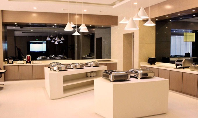 Weihai Hotel | Holiday Inn Express Weihai Hi-Tech Zone by IHG