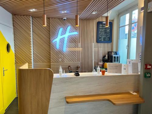 Auteuil Hotel | Holiday Inn Paris-Auteuil by IHG