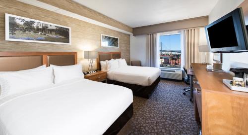 Yamacraw Village Hotel | Holiday Inn Savannah Historic District by IHG