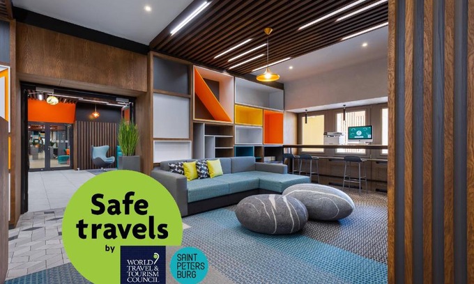 Admiralteyskiy Hotel | Holiday Inn St Petersburg - Theatre Square