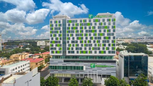 Tan Binh Hotel | Holiday Inn & Suites Saigon Airport by IHG