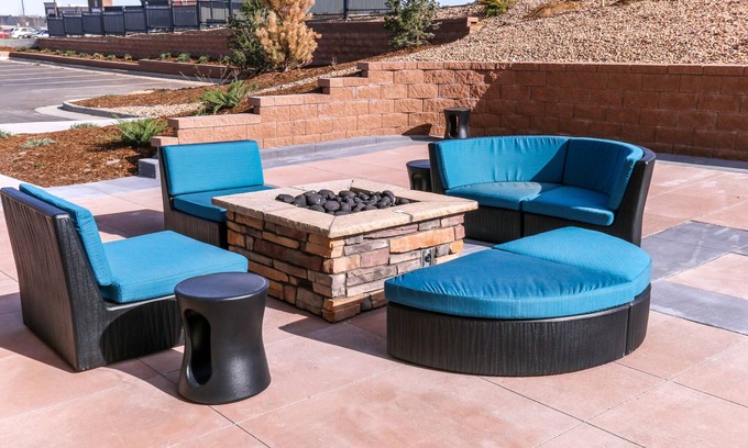 Centennial Hotel | Holiday Inn & Suites Denver Tech Center-Centennial by IHG