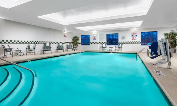 Southwest Raleigh Hotel | Holiday Inn & Suites Raleigh Cary by IHG