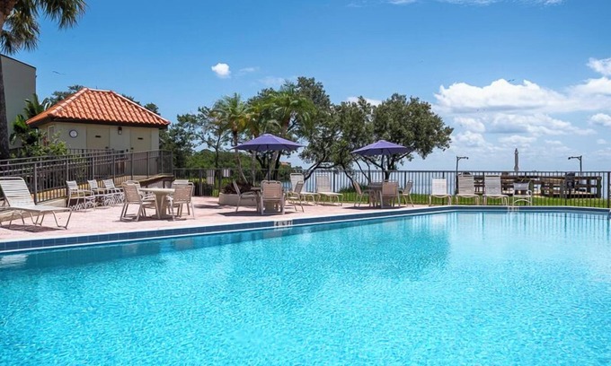 Tierra Verde Condo | Holiday Island 1 BR Condo