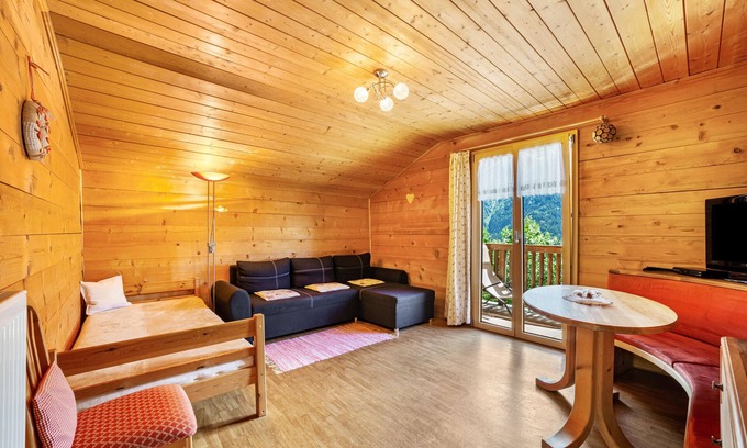 San Martino in Passiria Apartment | Holiday Apartment 'Almbergerhof Wohnung Hirzer' with Mountain View and Balcony