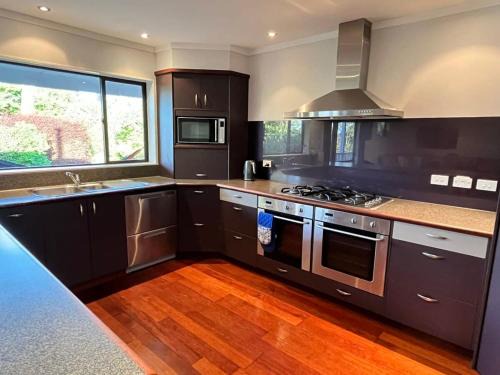 Takaka House | Holiday on Park Avenue
