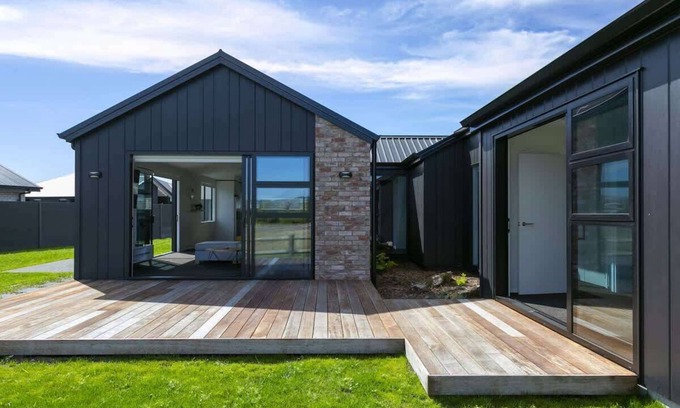 Wharewaka House | Holiday Pavilion in Taupo