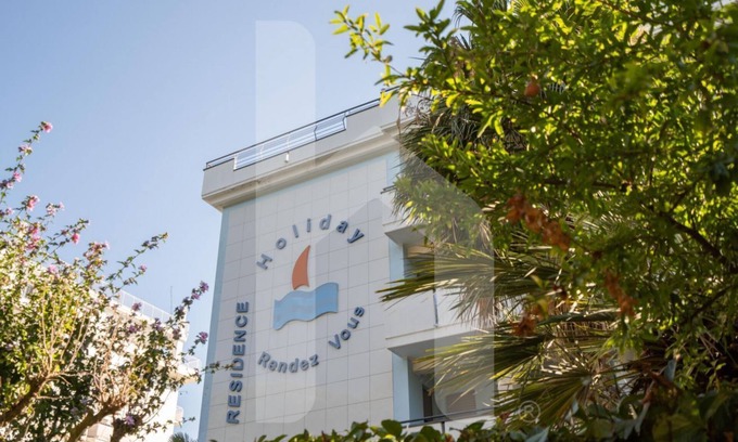 Pineto Apartment | Holiday Rendez Vous 19 - First floor apartment with side sea view