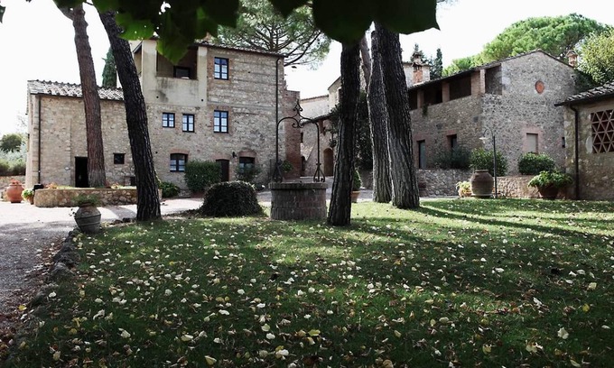 Colle di Val d'Elsa Apartment | Holidays in a former 14th century monastery - Bellavista apartment